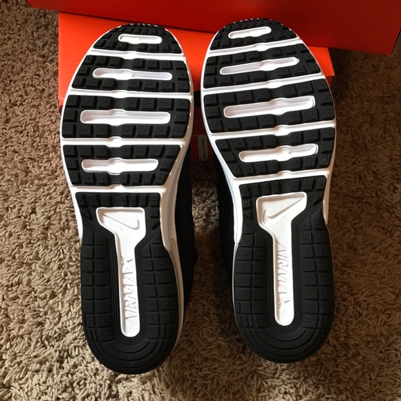 Nike Women’s Air Max Fury - Picture 5 of 8